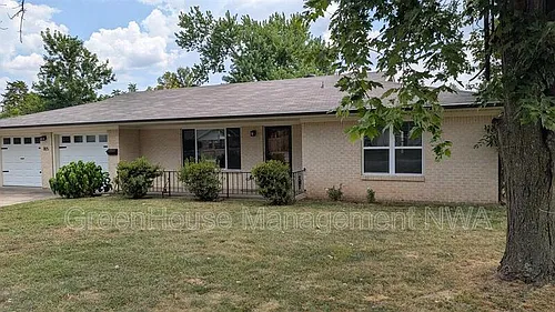 805 Carson Dr Photo 1