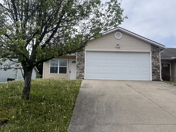 705 Elliott Ln, Knob Noster, MO 65336