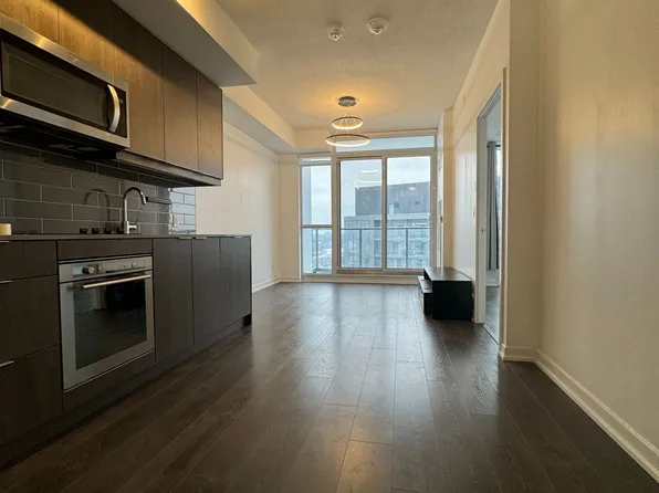 32 Forest Manor Rd, Toronto, ON