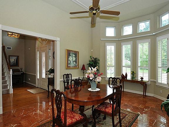 5th image of 5111 Sycamore Creek Dr