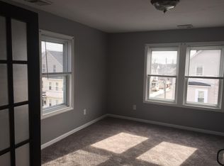 642 Maple St APT 3, Fall River, MA 02720