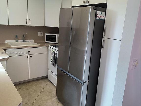 4th image of 185 Durham Cir #185-D