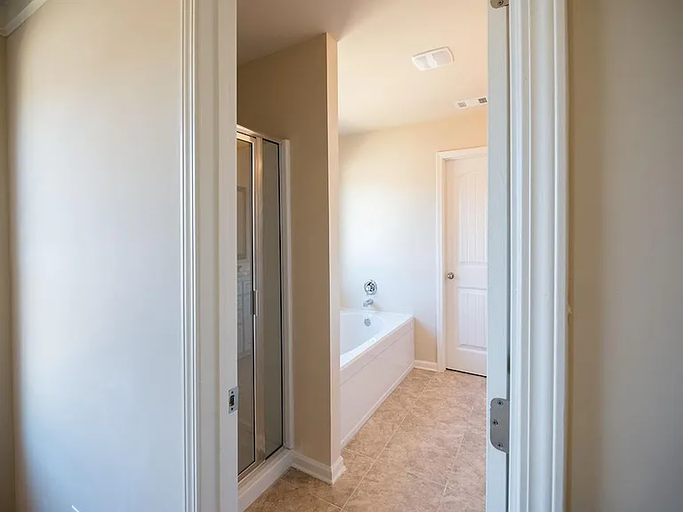 4125 Cordova Ln — Photo 25
