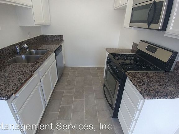 2nd image of 13138 Moorpark St APT 16
