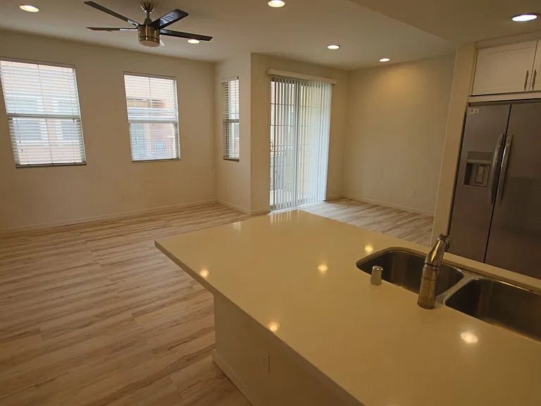 8897 Lightwave Ave — Photo 4