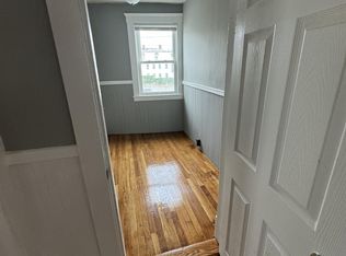 19 Union St, Lowell, MA 01852