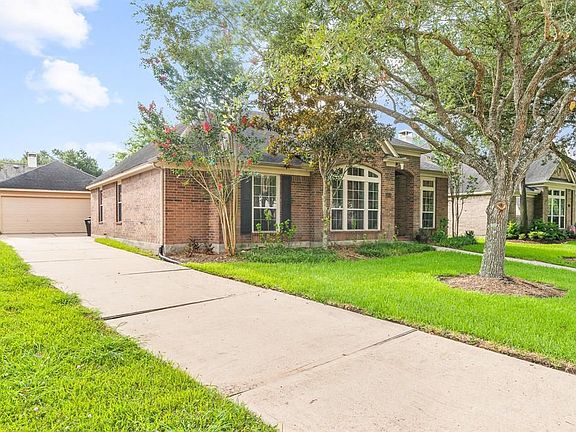 3rd image of 4514 Lake Pinkston Dr
