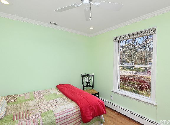 5th image of 35 Foster Ave