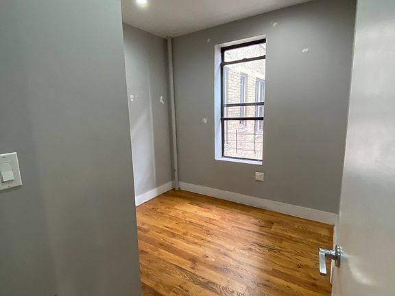 3rd image of 614 W 148th St #54