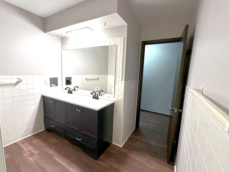 94th Homes — Photo 7