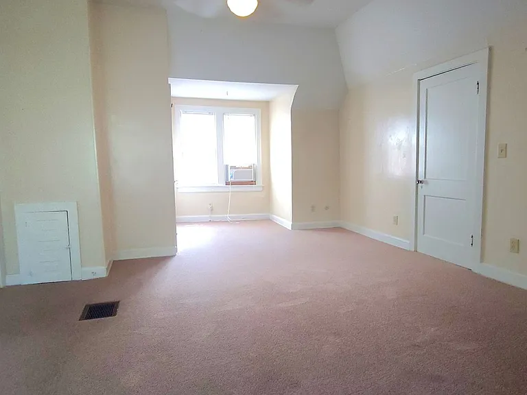 2054 Iuka Ave — Photo 25