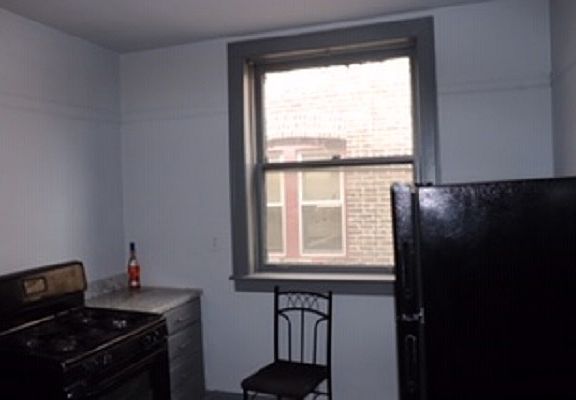 3rd image of 8249 S Maryland Ave