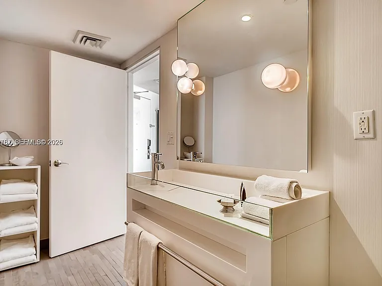 1100 West Ave #525 — Photo 11