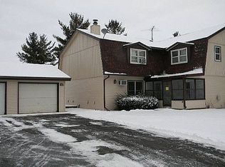 N7599 Turtle Trl, Pardeeville, WI 53954