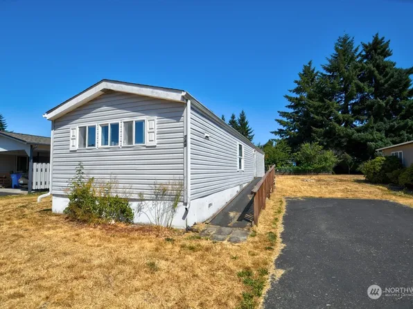 748 Lincoln Avenue E, Tenino, WA 98589