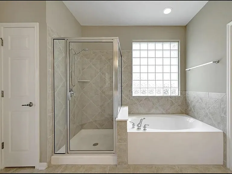15904 Double Eagle Dr — Photo 2