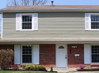 8709 Blossom Ln, Plantation, KY 40242