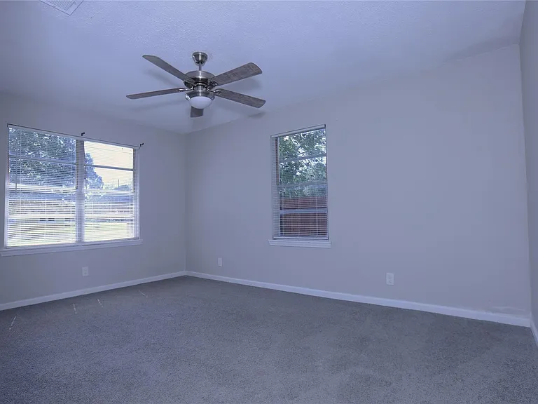 130 Bennett Dr — Photo 6