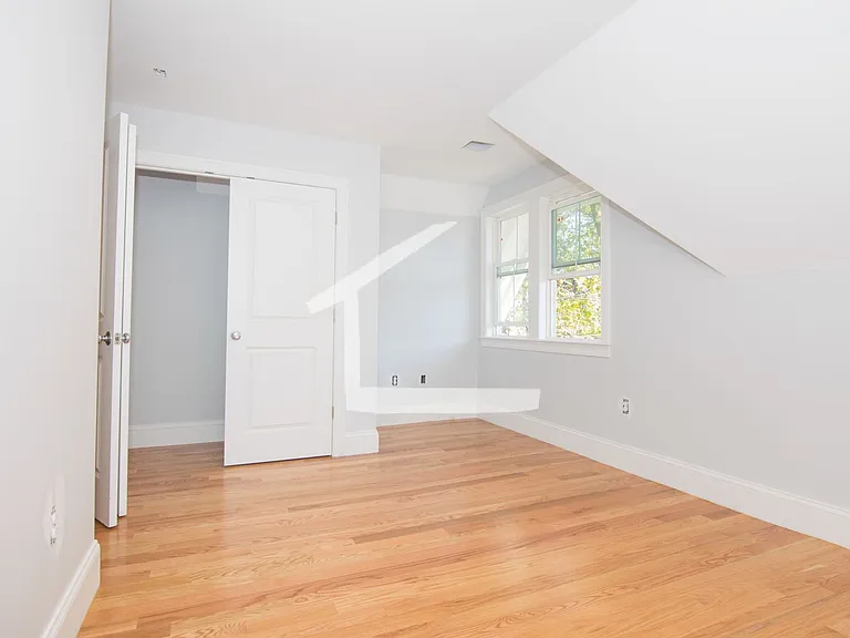 28 Murdock St #10 — Photo 14