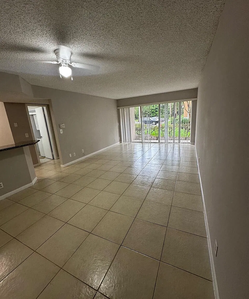 1 bed, 1.0 bath, 733 sqft, $1,750 — Photo 1