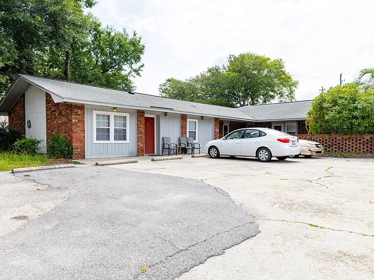 3963 Exterior2