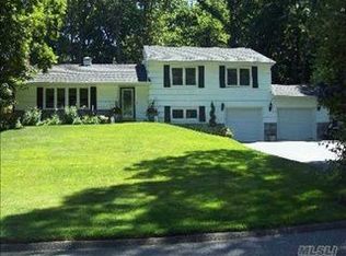 42 Vineyard Rd, Huntington, NY 11743