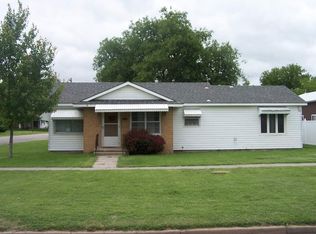 122 S Broadway St, Saint John, KS 67576