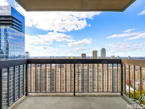 4th image of 145 W 67th St APT 24B