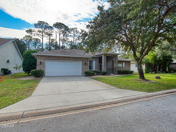 2nd image of 55 Carriage Creek Way