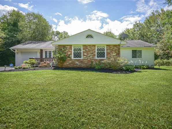 920 Marwin Dr, Hinckley, OH 44233