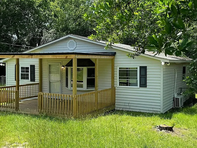 3558 Holley Rd — Photo 1