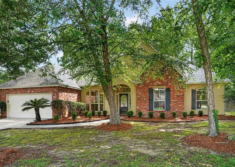 1st image of 689 Goldflower Ln