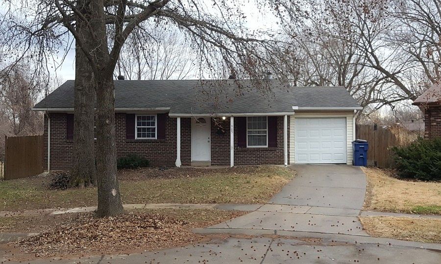 1st image of 1905 Hungerford Dr