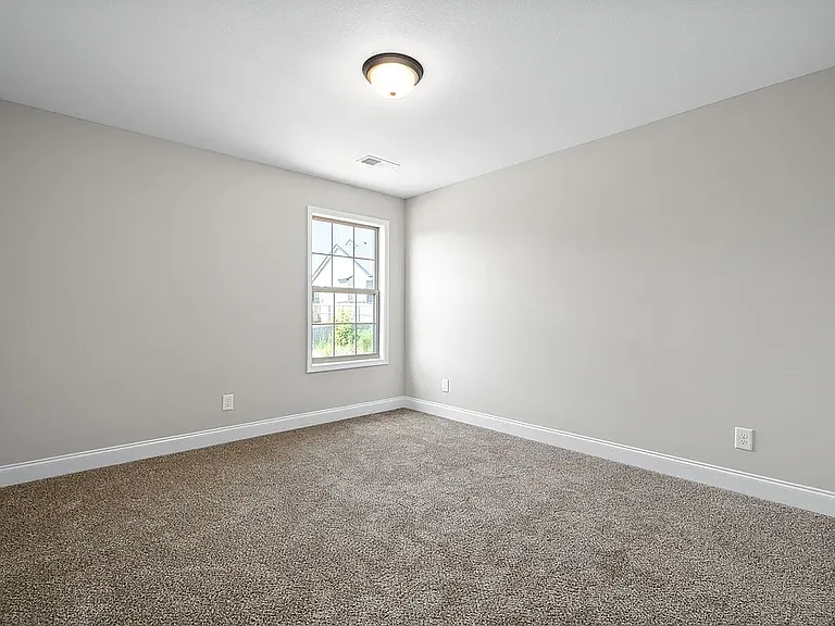 736 Banister Dr — Photo 8