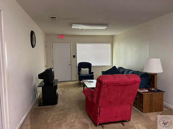 4th image of 3606 Magnolia St