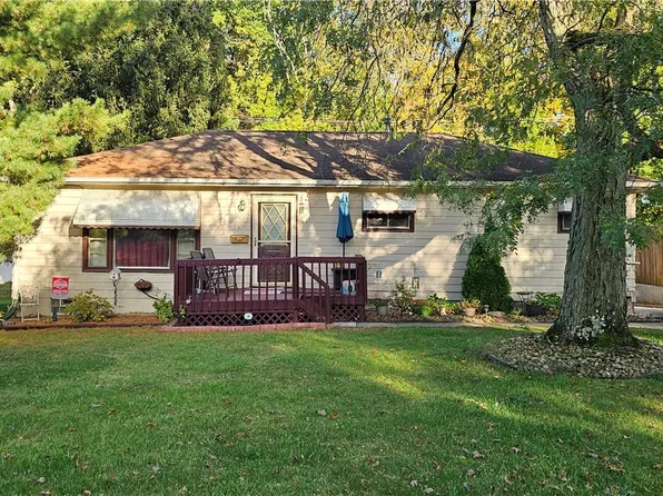 560 Ridge Dr, Medina, OH 44256