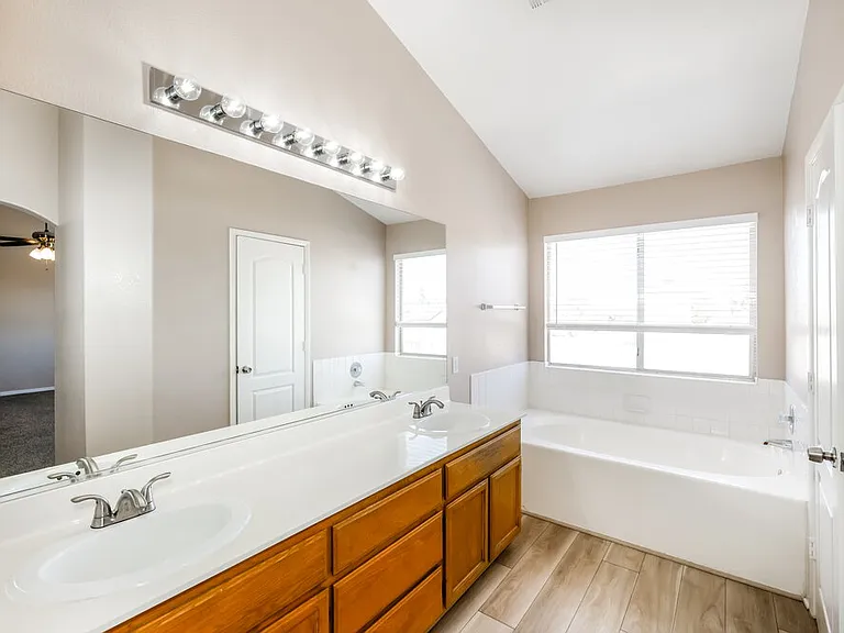 268 Sundial St — Photo 12