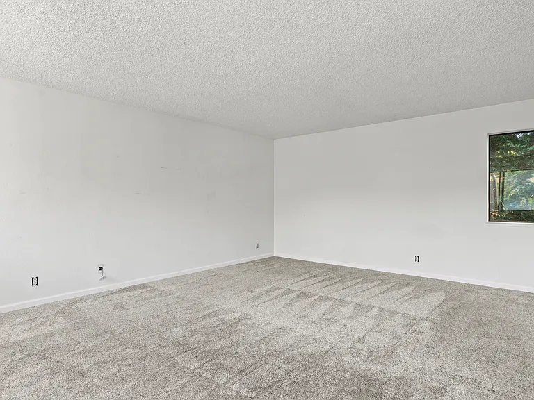 448 Lilac Ct — Photo 25