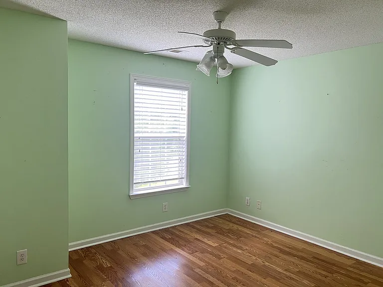 136 Joycliff Cir — Photo 23