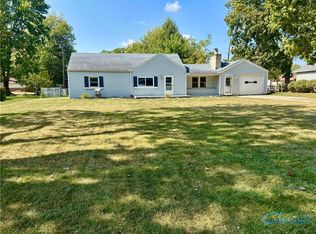 2190 N Centerfield Dr, Genoa, OH