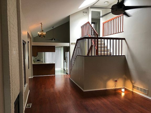 4th image of 6659 Fieldstone Ct #1