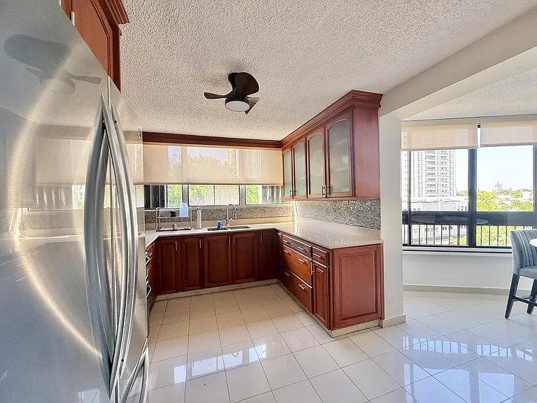 690 Teniente Cesar Luis Gonzalez Ave — Photo 21