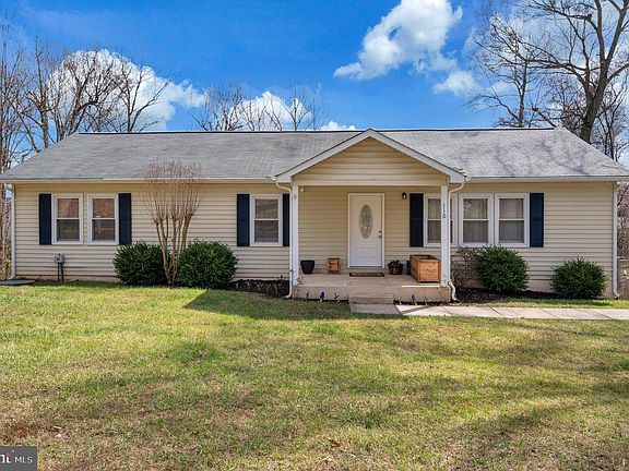 2nd image of 110 Doc Stone Rd