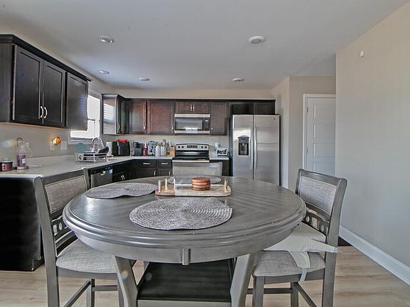 5th image of 2646 Scott Dr