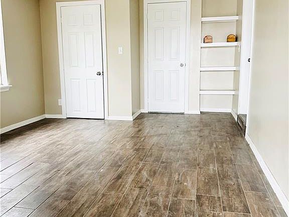 3rd image of 809 S 15th Ave