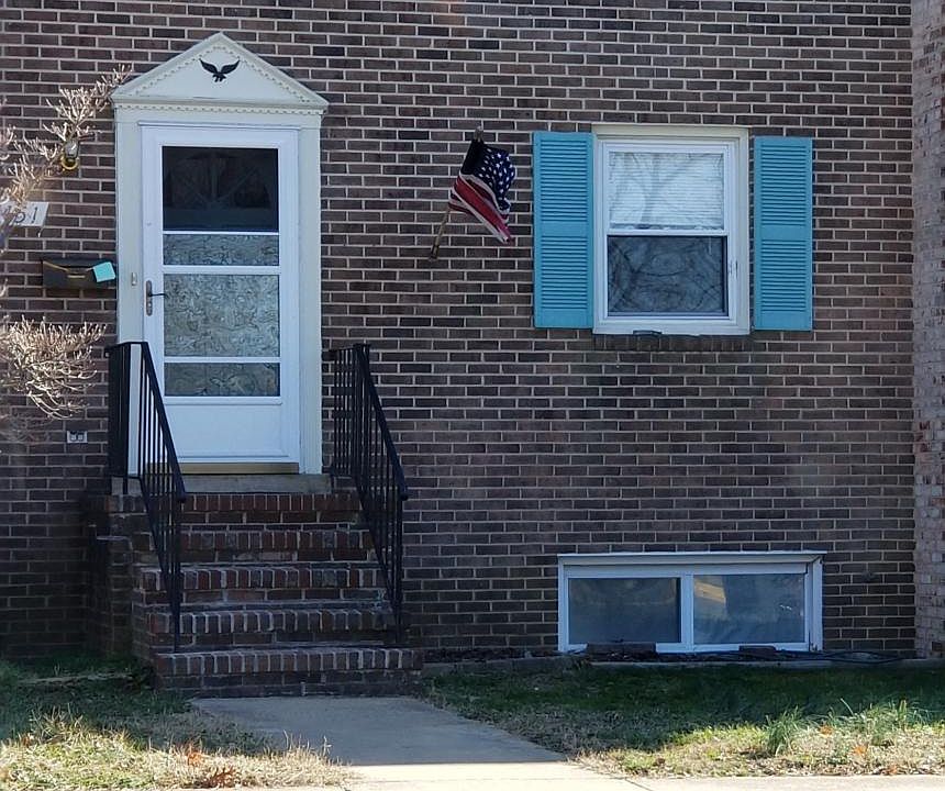 1st image of 451 Ridgemore St