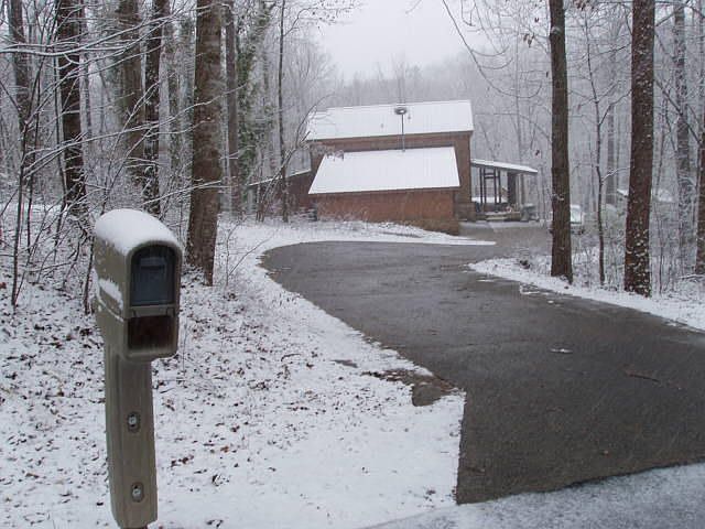 2nd image of 3927 Lake Ct