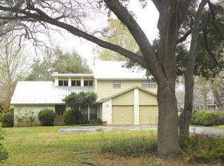 276 Lake Ridge Dr, Seguin, TX 78155