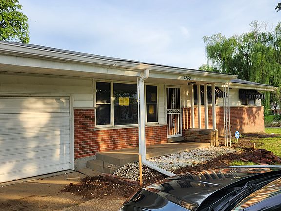 2nd image of 9860 Edgefield Dr
