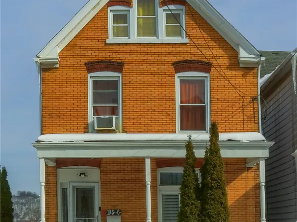 19 S 6th St, Duquesne, PA 15110